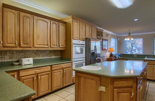 Hot Springs Village House | 5000 SF 6 BR Lake Balboa Golfers & Boaters Dream Home