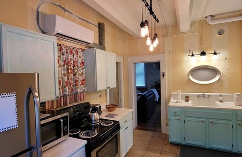 Memphis House | 502 W Robertson St. Memphis, TX · Converted Historic Jailhouse