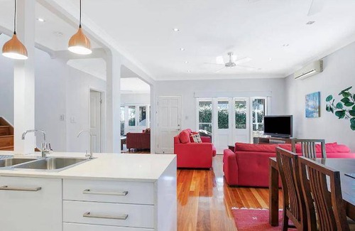 Paddington House | 504 m² House ∙ 3 bedrooms ∙ 5 guests