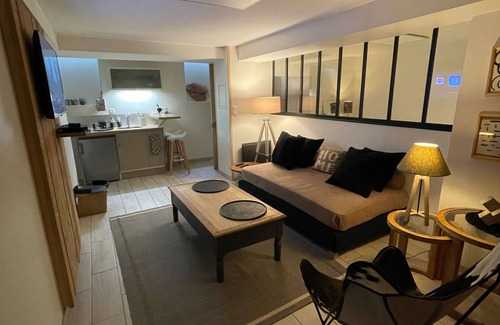 Centre Ville Apartment | 50m from Amiens cathedral, apartment with garage in the center of town