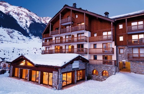 Val Cenis Apartment | 50m from ski slopes, fitness, swimming pool, balcony, tv, 50m², Val Cenis