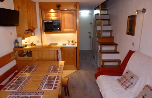 Arc-1800 Apartment | 50m from ski slopes, 4th floor, view firs, balcony, tv, ski locker, 35m², Les Arcs