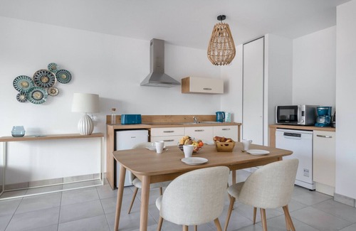 Pleneuf-Val-Andre Apartment | 50m from the beach, seview flat for 6