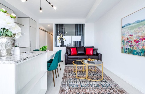 Bay Street Corridor Apartment | 51 m² Apartment ∙ 2 bedrooms ∙ 4 guests