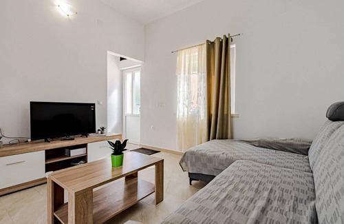 Cove Tri Zala (Zrnovo) House | 51 m² House ∙ 1 bedroom ∙ 4 guests