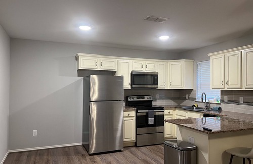 Capital View Cottage | 510 Brown -2br 2ba home near UAMS, Stiff Station/Heights/Hillcrest