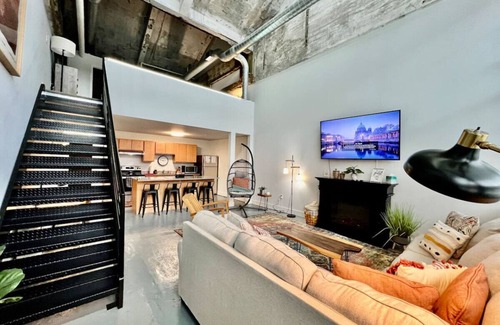Otterbien Home Apartment | 5106 Peters Cartridge Factory · New renovated Loft in Old factory by Kings Island