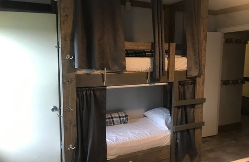 Snowshoe Condo | 5113 Renovated 1 BR , sleeps 6, ski in/out complex