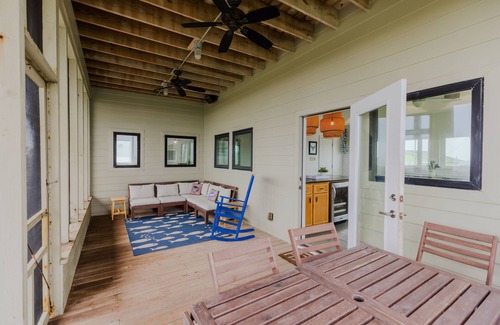 Matagorda House | 512 Beach House - Ocean Views from Every Room in this Modern BEACHFRONT Home
