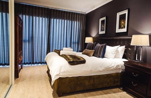 Mouille Point Apartment | 512 The Granger