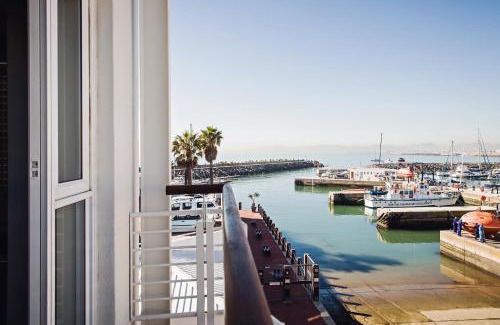 Mouille Point Apartment | 512 The Granger