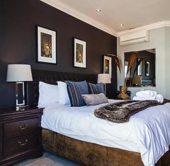 Mouille Point Apartment | 512 The Granger