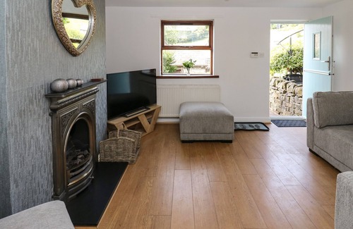 Denshaw Cottage | 52 DELPH ROAD, pet friendly, with a garden in Delph