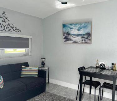 Flagami Apartment | 52 m² Apartment ∙ 3 guests