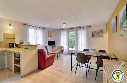 Mirabel-aux-Baronnies House | 52 m² Gîte ∙ 2 bedrooms ∙ 4 guests