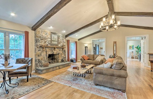 Charles Town House | 520 m² House ∙ 5 bedrooms ∙ 22 guests