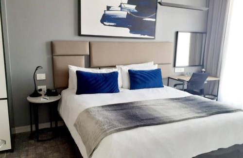 Sandown Apartment | 530 on the Parks