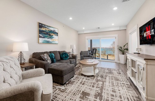 Traverse City Condo | 539 Bay St. Lake View Condo Unit 203E