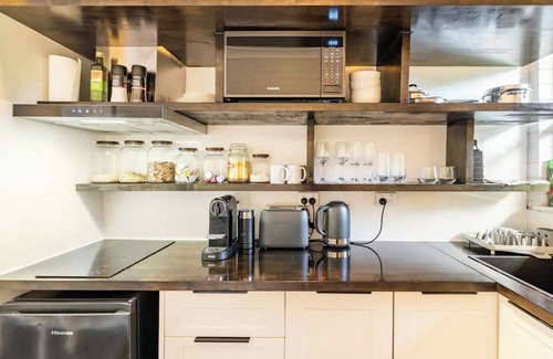 Urangan Apartment | 549 Apartments