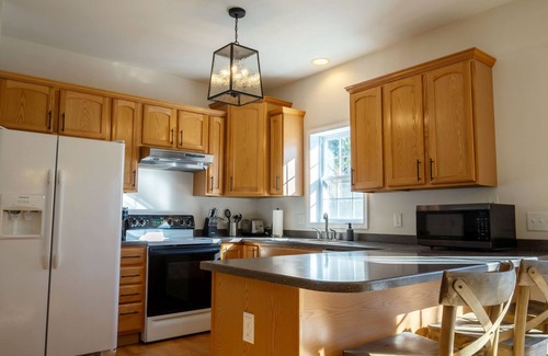 Tryon Other | 55-acre Countryside Farmhouse with Fireplace and Carport