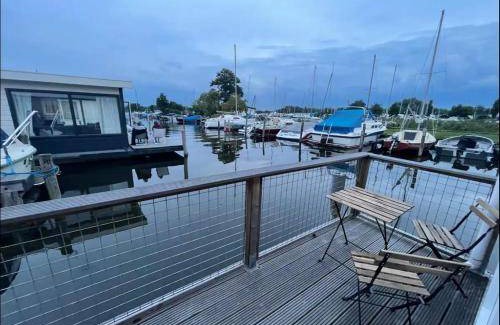Municipality of Aalsmeer Apartment | 55 m² Apartment ∙ 1 bedroom ∙ 4 guests