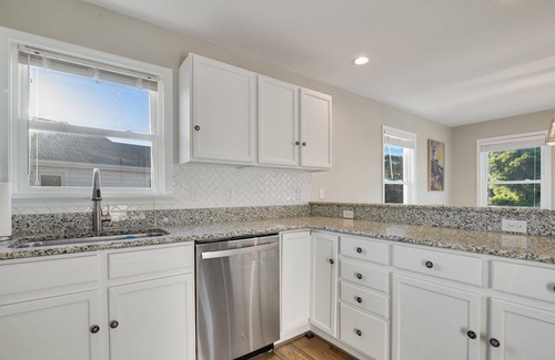 Colington Harbour House | 5536 Compass Cay * Canalfront