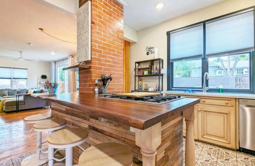 Colorado Springs House | 565) Massive 3 bedroom with Hot Tub!
