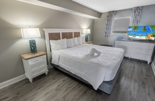 Crescent Beach Condo | 58 m² Condo ∙ 1 bedroom ∙ 6 guests