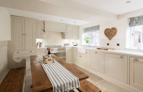 Bootham Cottage | 58 Marygate. A beautiful and central 300 year old, 4 bedroom cottage.