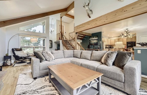 Eagle-Vail House | 59 E Coyote Circle, Eagle Vail Golf Course Duplex-Quiet Pet Friendly