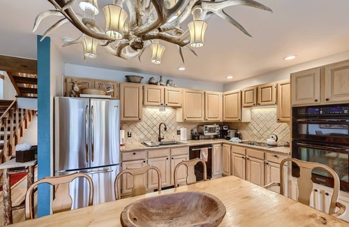 Eagle-Vail House | 59 E Coyote Circle, Eagle Vail Golf Course Duplex-Quiet Pet Friendly