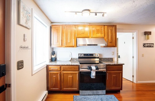 Medford Apartment | 597 - 5BR Medford - Cozy Stay near Stone Zoo