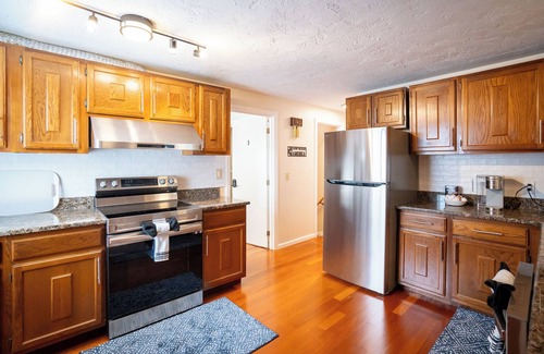 Medford Apartment | 597 - 5BR Medford - Cozy Stay near Stone Zoo