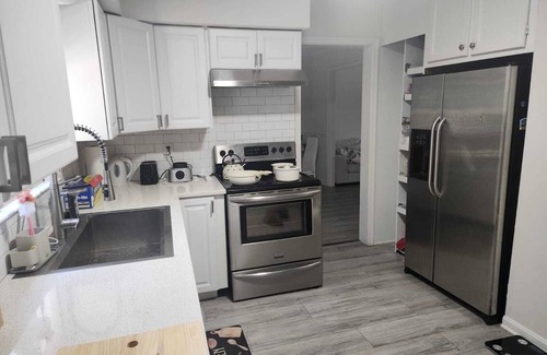Calverton House | 5bedrooms 7 beds, Free parking, private entry,Free WI-FI Near Washington DC