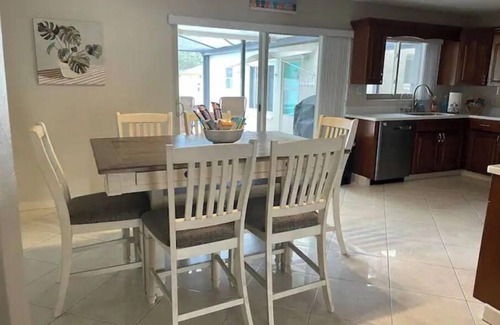 Tarpon Springs House | 5BR/3BA, heated pool, beach <1 mile