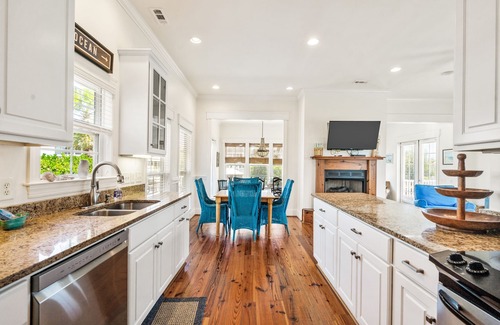 Litchfield by the Sea House | 5BR Litchfield Beach, waterfront, family golf wedding vacation. Summer Discounts