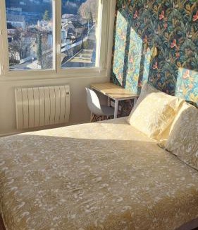 Tulle Apartment | 5e Ciel - [sans ascenseur - devant gare/centre-ville]