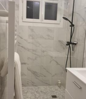 Tulle Apartment | 5e Ciel - [sans ascenseur - devant gare/centre-ville]