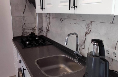 Koycegiz Apartment | 5min Lake Private Entry Garden House in City Center