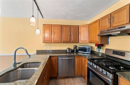 Monroe Heights House | 5mins to boyce park ski lodge, cozy family home