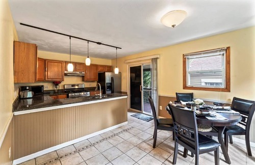Monroe Heights House | 5mins to boyce park ski lodge, cozy family home