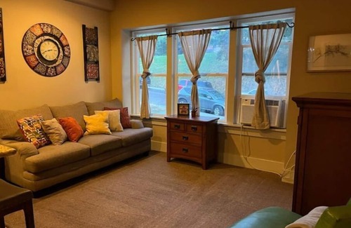 Cliff - Cannon Apartment | 5th Avenue Suites #3