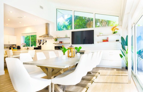 Harbor Beach House | 6 BD LUXURY BEACH HOME: Large Pool, Family-Friendly, Pool Table, Ping Pong