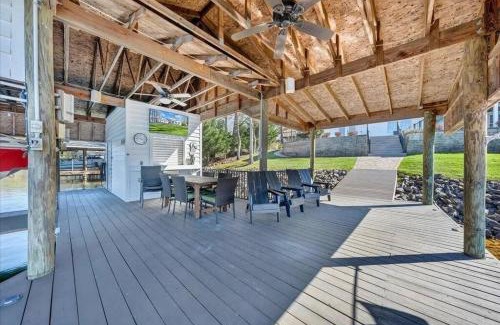 Moneta Villa | 6 BD Smith Mountain Lakefront Escape sunset