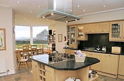 Glenisla Cottage | 6 bedroom accommodation in Invergowrie, near Dundee