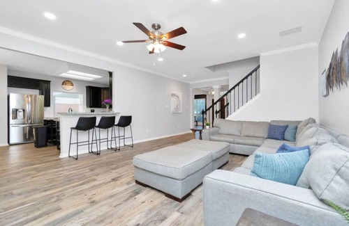Barker Apartment | 6-Bedroom Hideaway, Pool: 25 Min to Downtown HT