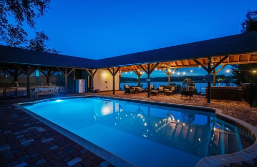 Ocoee Villa | 6 Bedroom Historic Home