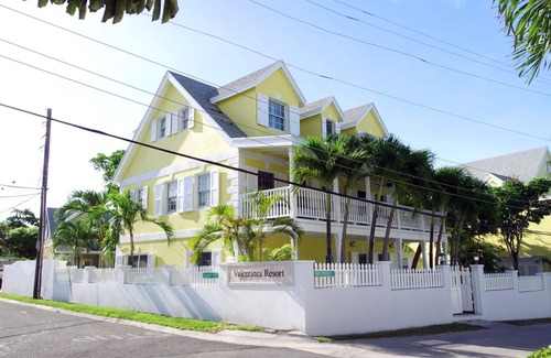 Dunmore Town House | 6 bedroom Home, Sapodilla House
