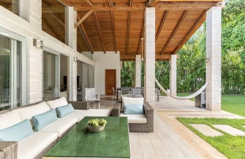 Los Lagos Villa | 6 bedrooms - Full AC- Full staff- 3 golf carts- Steps to beach