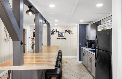 Cherry Grove Beach House | 6 bedrooms + pool